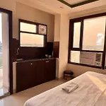 Hr Grand Hotel