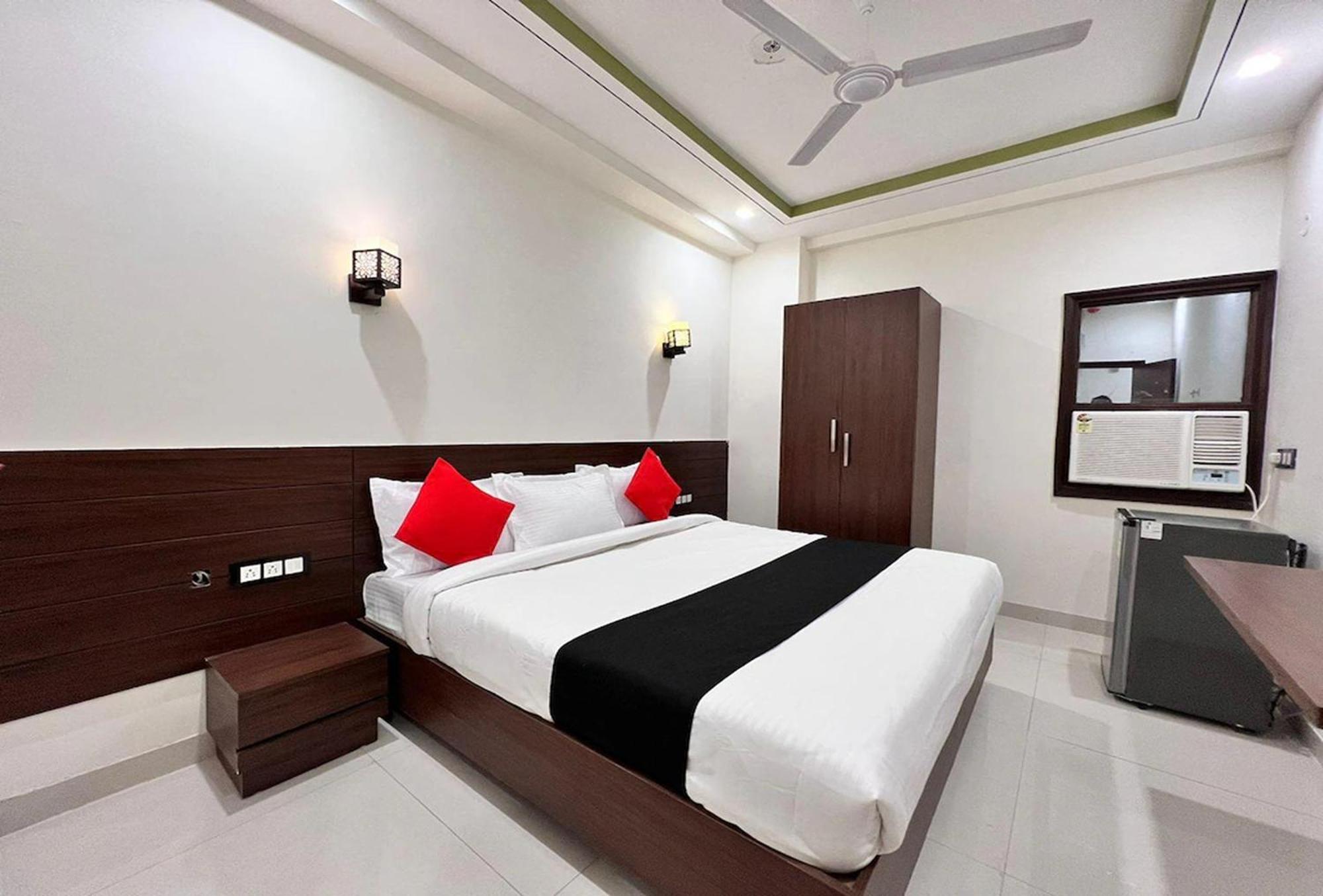 Hr Grand Hotel 3*