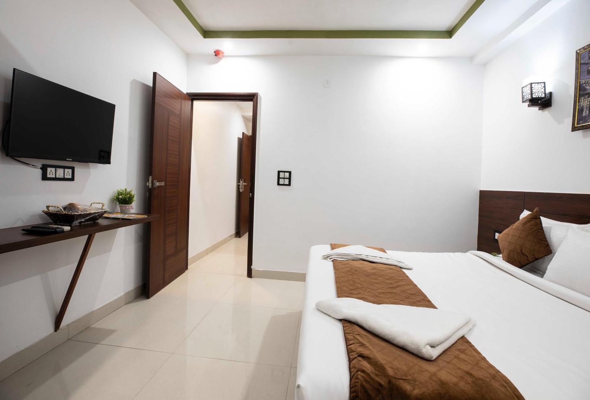 Hr Grand Hotel