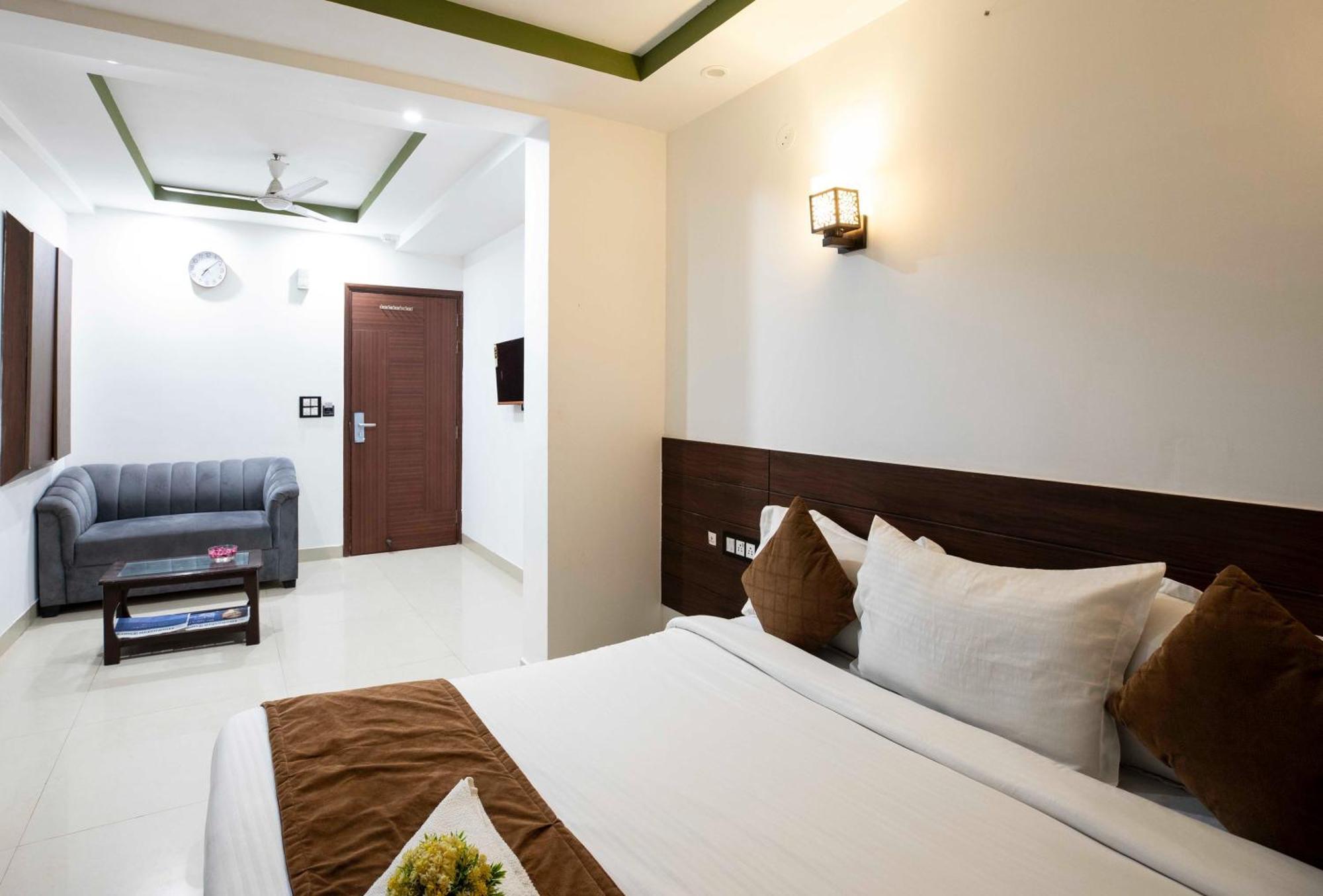 Hr Grand Hotel 3*