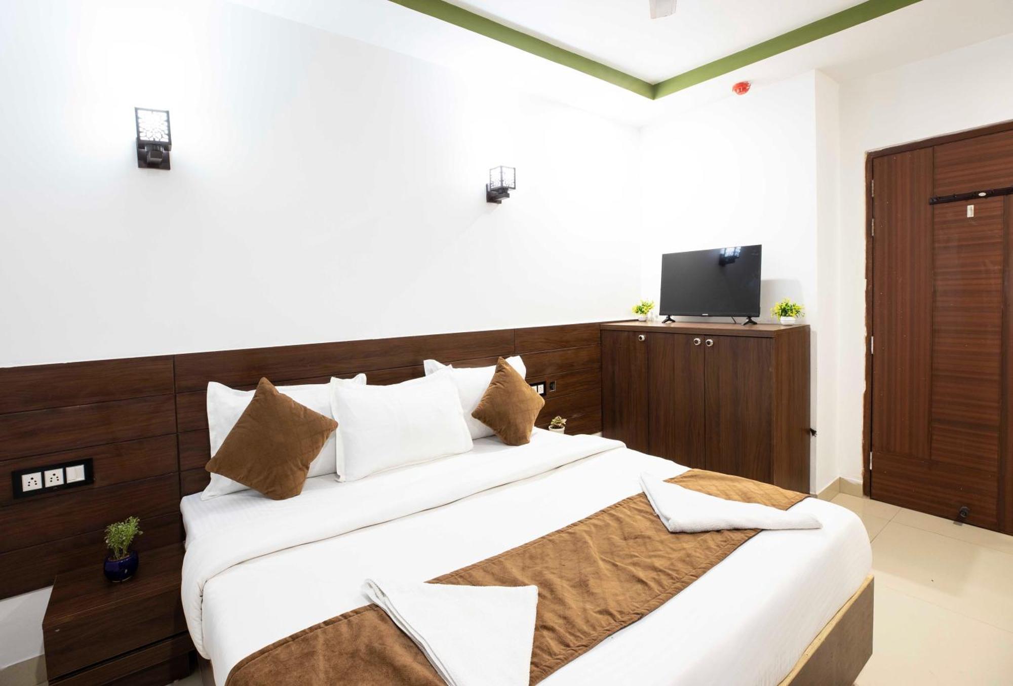 Hr Grand Hotel 3*