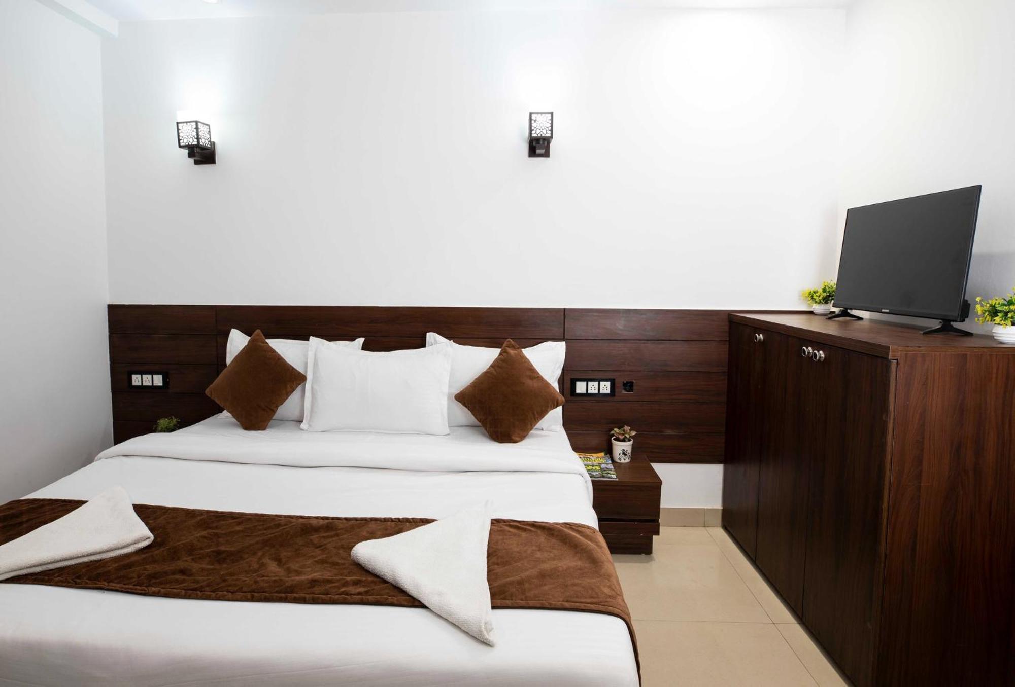 Hotel Hr Grand New Delhi