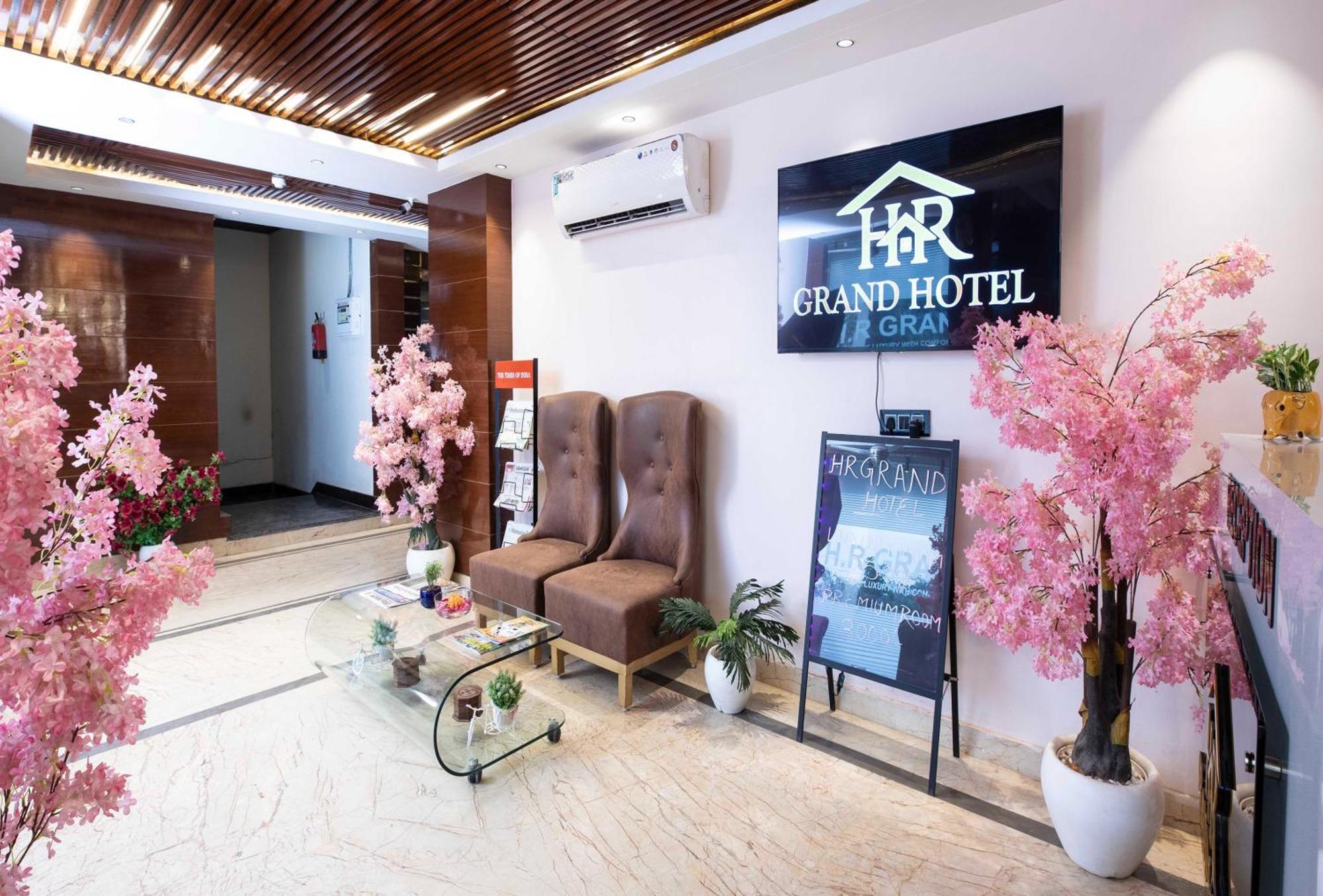 Hr Grand Hotel